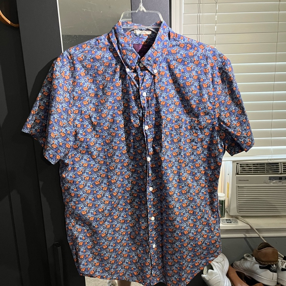 Short-sleeve cotton poplin shirt in Liberty® floral print